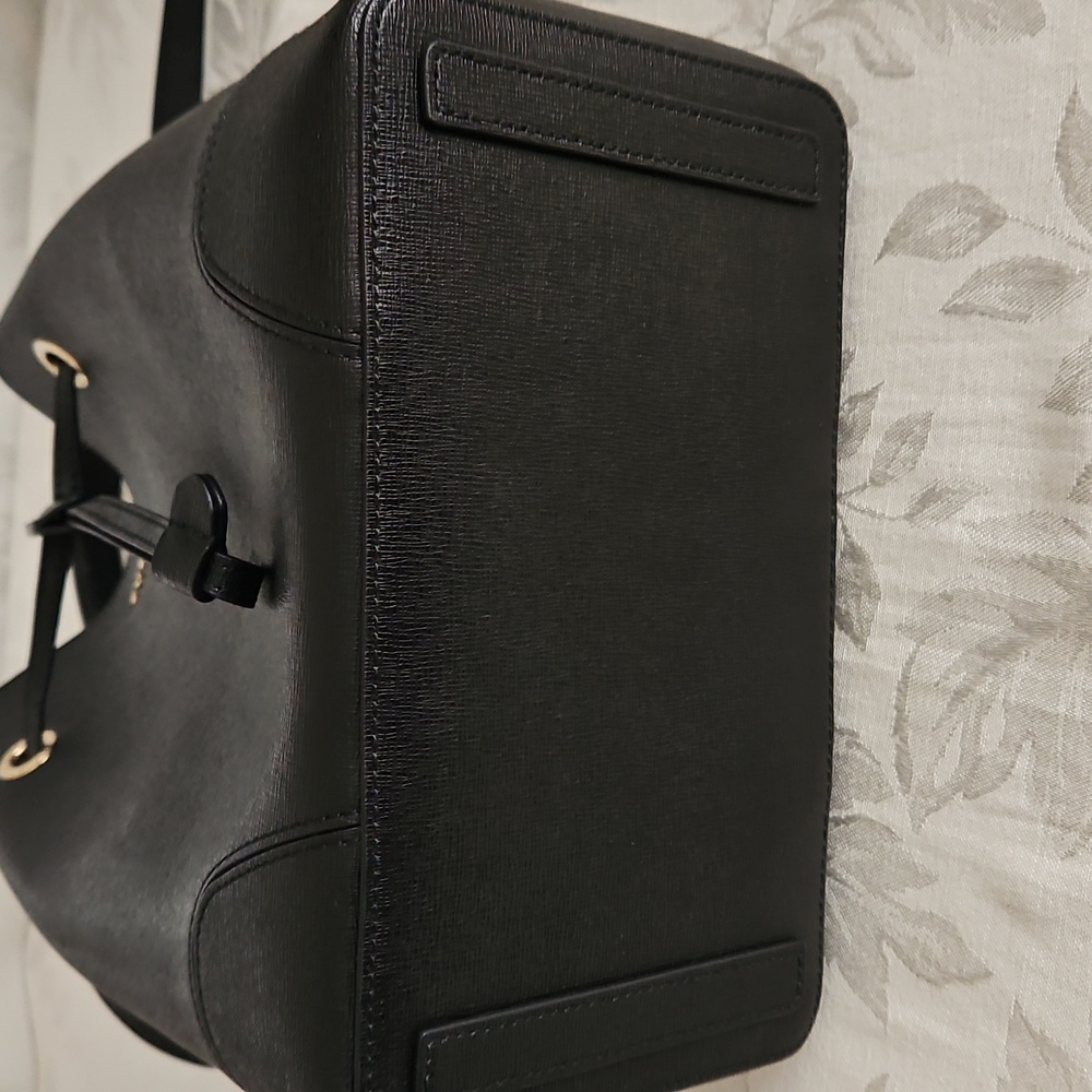 Furla Bucket Shoulder Bag. - Picture 10 of 13